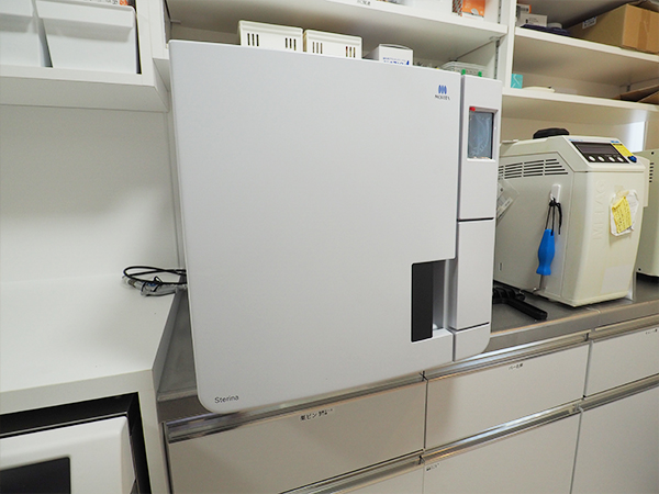 クラスB滅菌器Sterina
